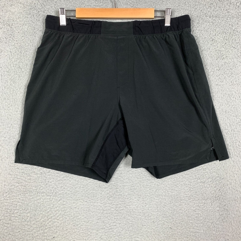 Ten Thousand Fight Shorts Mens Large Black Lined Lightweight Active Gym Training